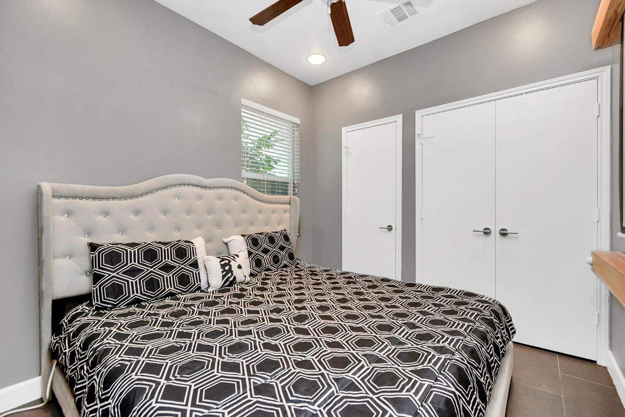 N-E-G Skai Midtown Of Houston Vila Exterior foto